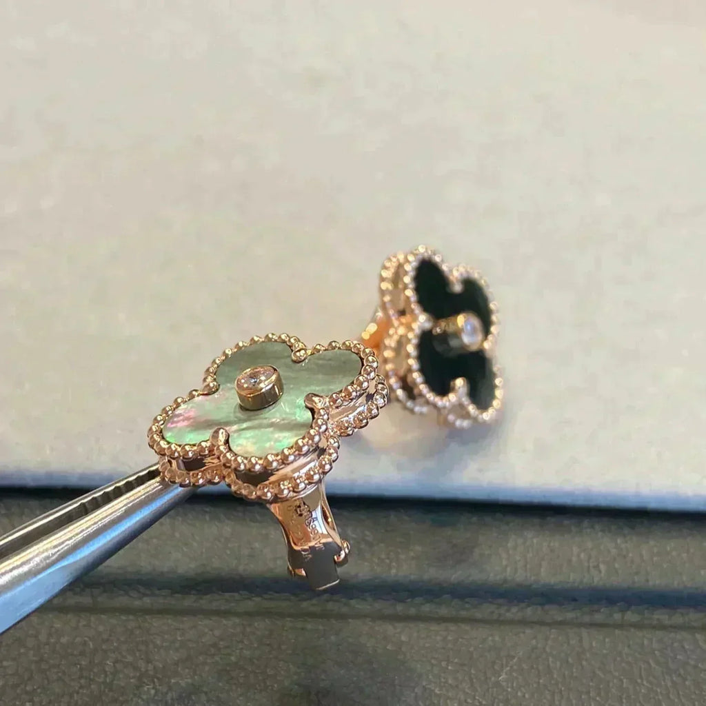 ¡®Loco¡¯CLOVER MEDIUM 1 MOTIFS GRAY MOP  DIAMOND EARRINGS