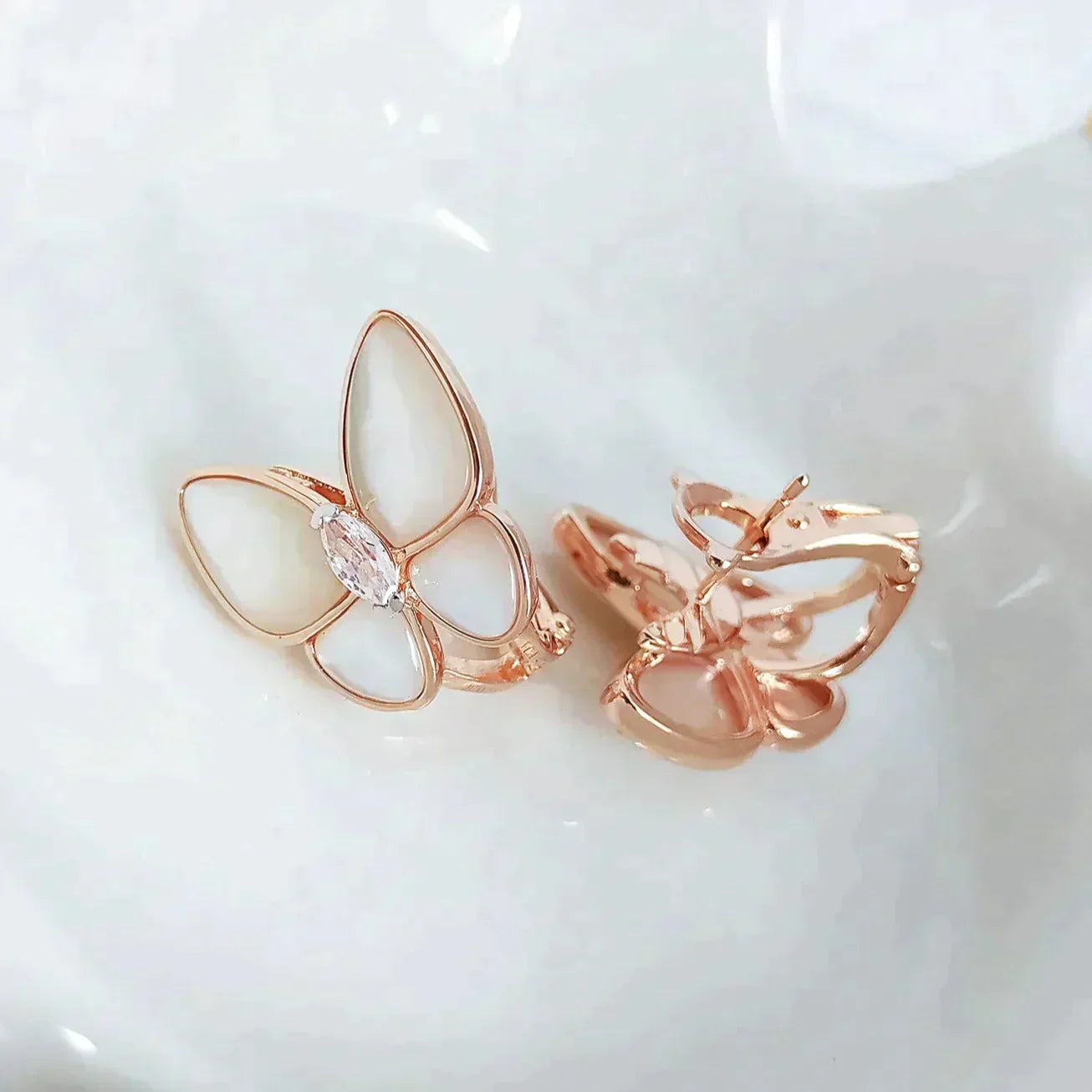 ¡®Loco¡¯BUTTERFLY MOP DIAMOND EARRINGS
