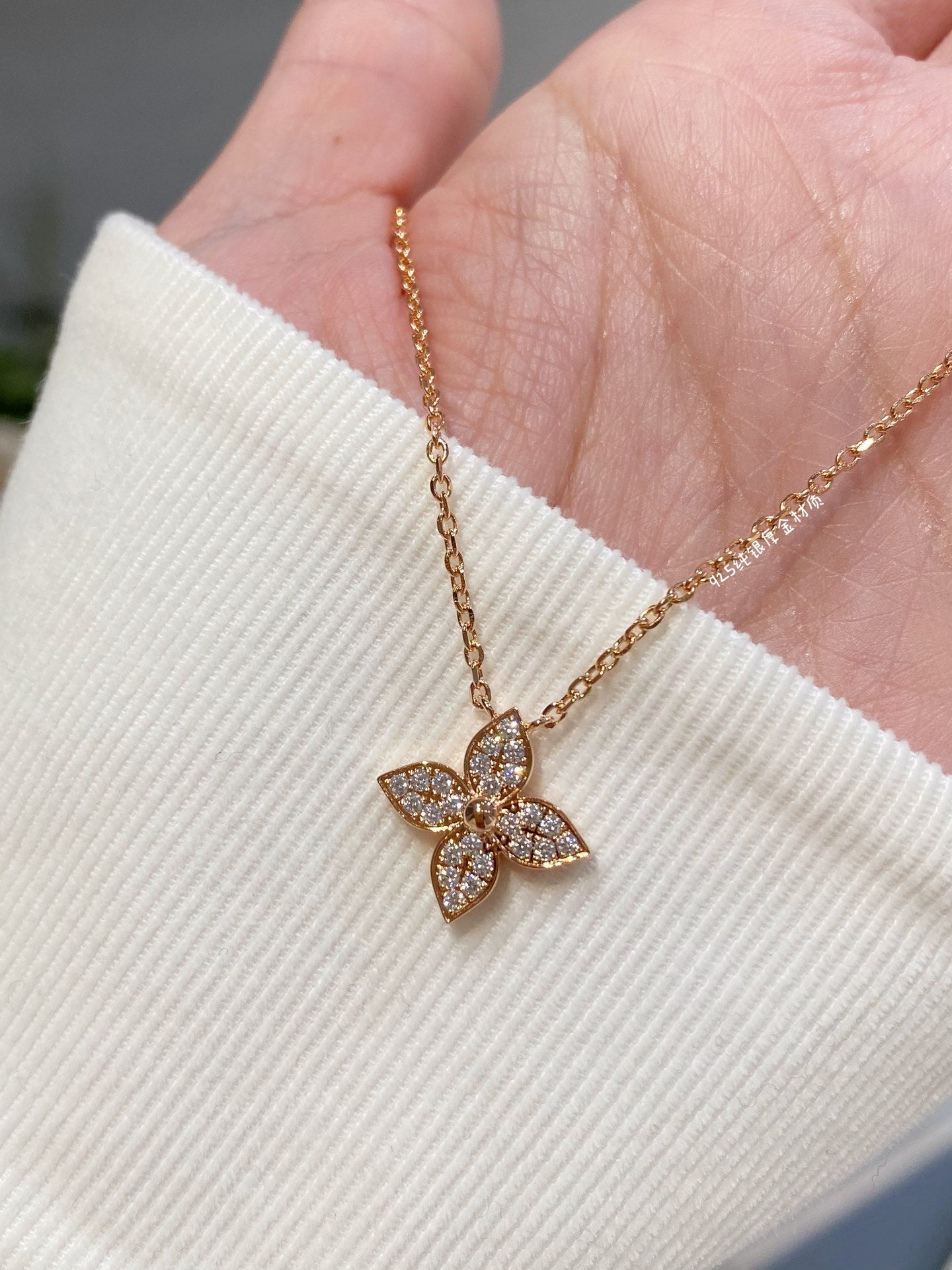 ¡®Loco¡¯STAR DIAMOND NECKALCE