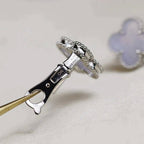 ¡®Loco¡¯CLOVER MEDIUM 1 MOTIFS  WHITE MOP EARRINGS SILVER