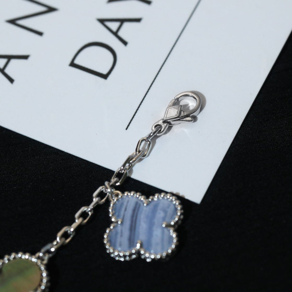 ¡®Loco¡¯CLOVER BRACELET 5 MOTIFS MOP CHALCEDONY SILVER