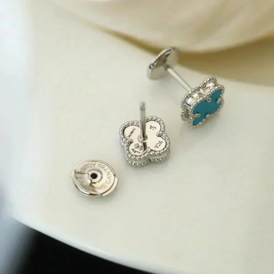 ¡®Loco¡¯CLOVER MINI 9.5MM ONYX STUD EARRINGS SILVER