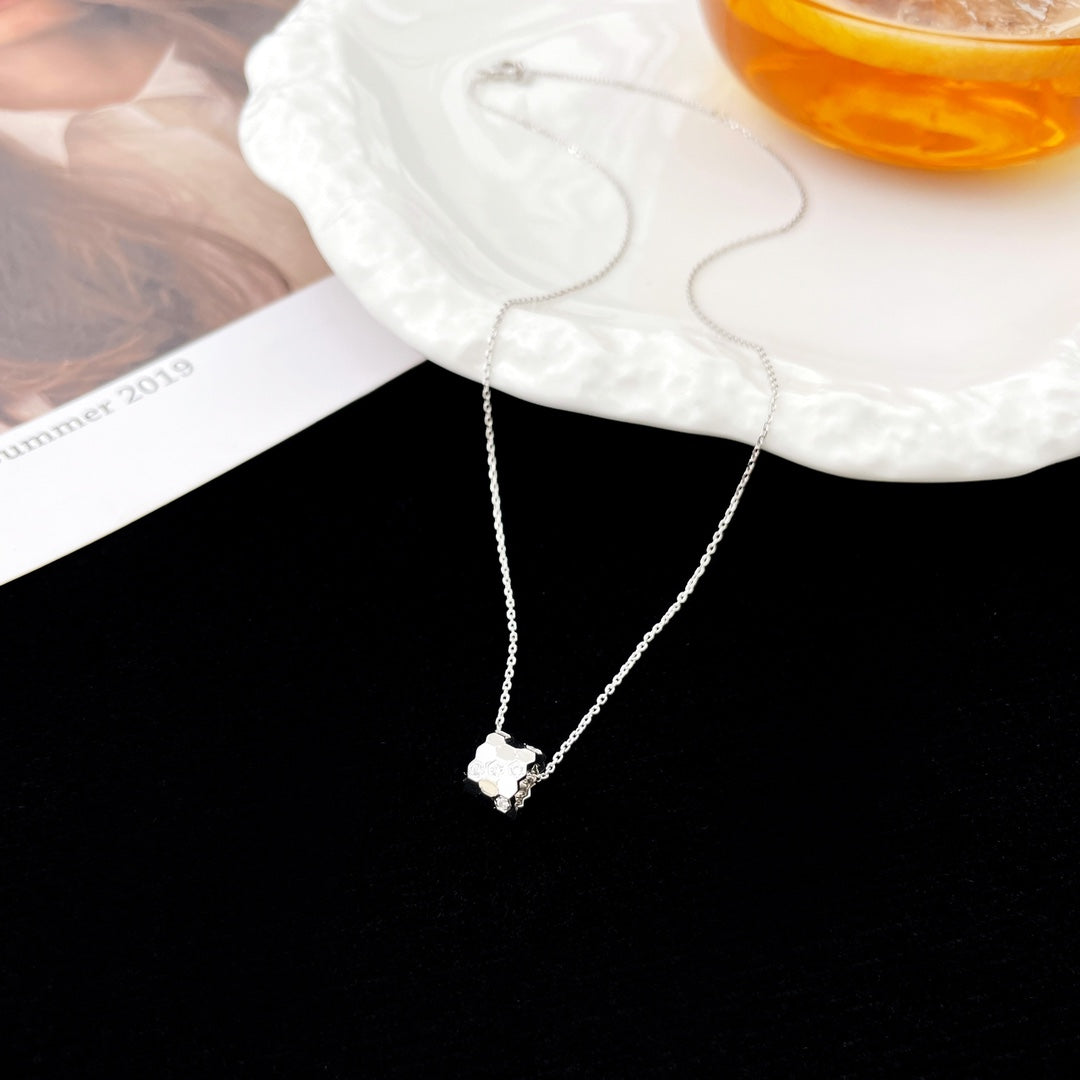 ¡®Loco¡¯BEE MINI PEDANT DIAMOND NECKLACE