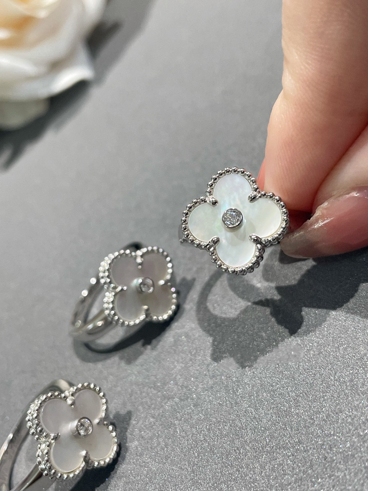 ¡®Loco¡¯CLOVER SILVER MOP DIAMOND RING