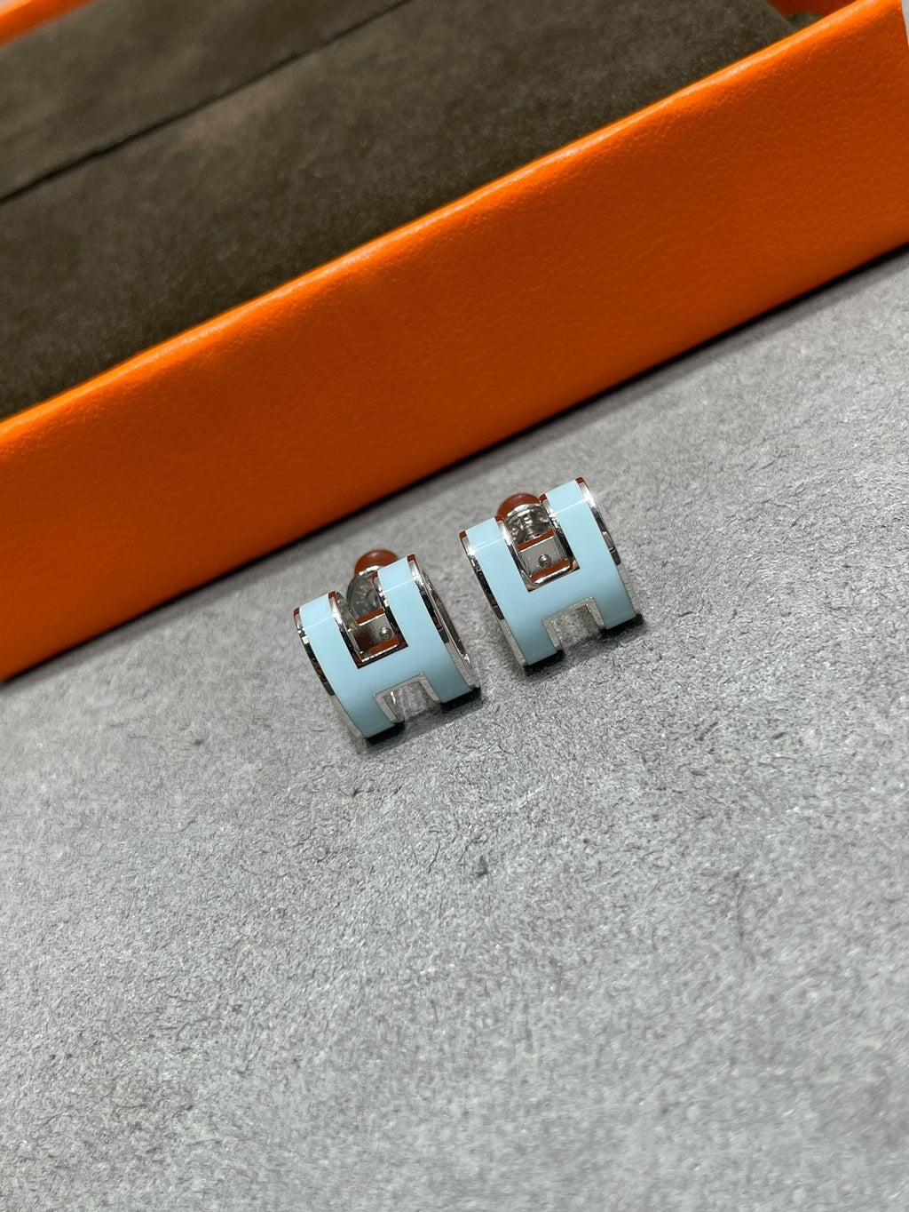 ¡®Loco¡¯POP H SKY BLUE STUD EARRINGS