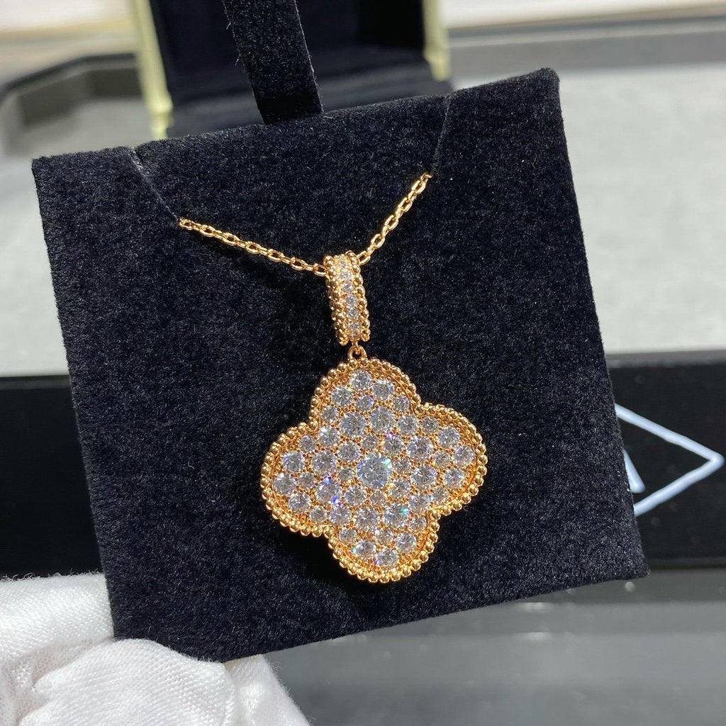 ¡®Loco¡¯CLOVER 25MM LARGE PEDANT DIAMOND PAVED LONG NECKLACE