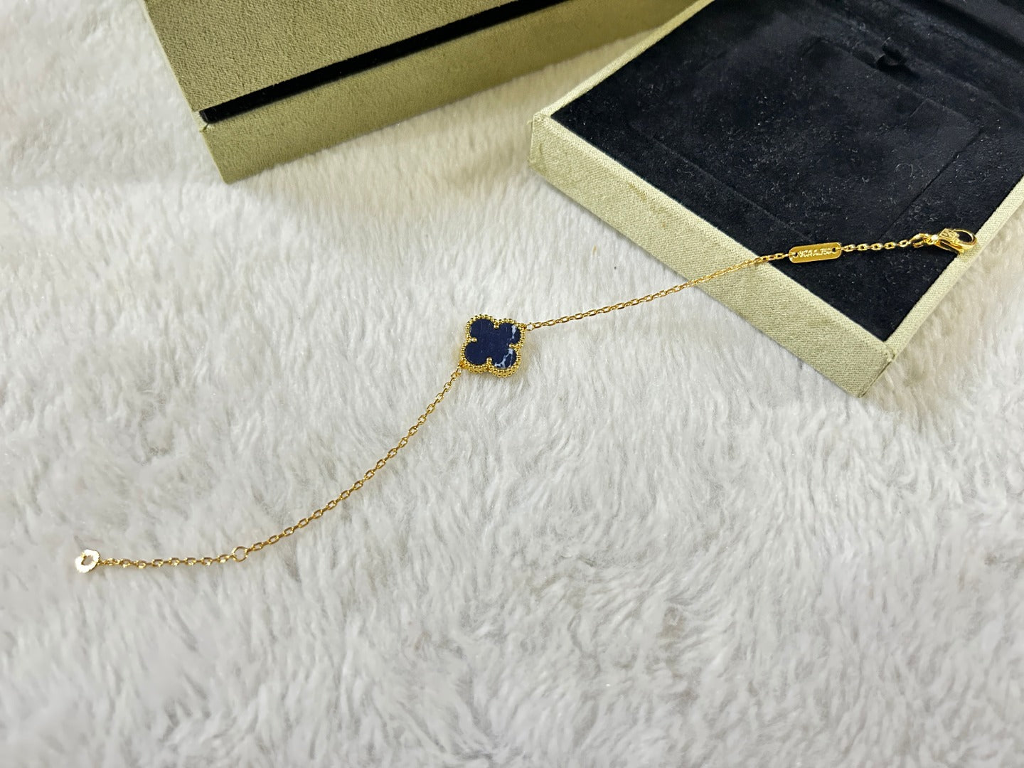¡®Loco¡¯CLOVER 1 MOTIF PIETERSITE BRACELET