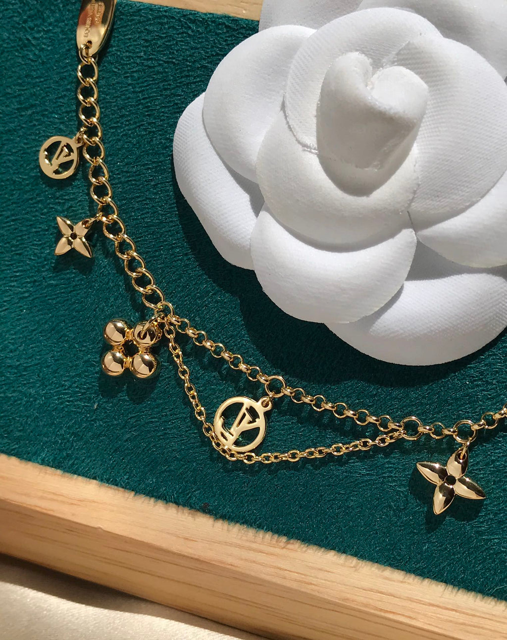 ¡®Loco¡¯BLOOMING PINK GOLD MOP BRACELET