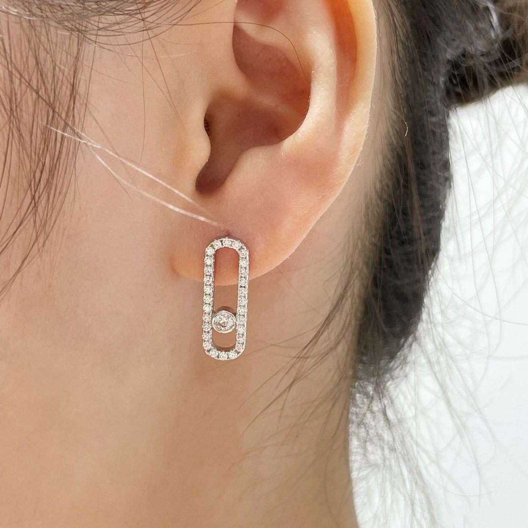 [Loco ]MOVE UNO STUD DIAMOND PAVED EARRINGS