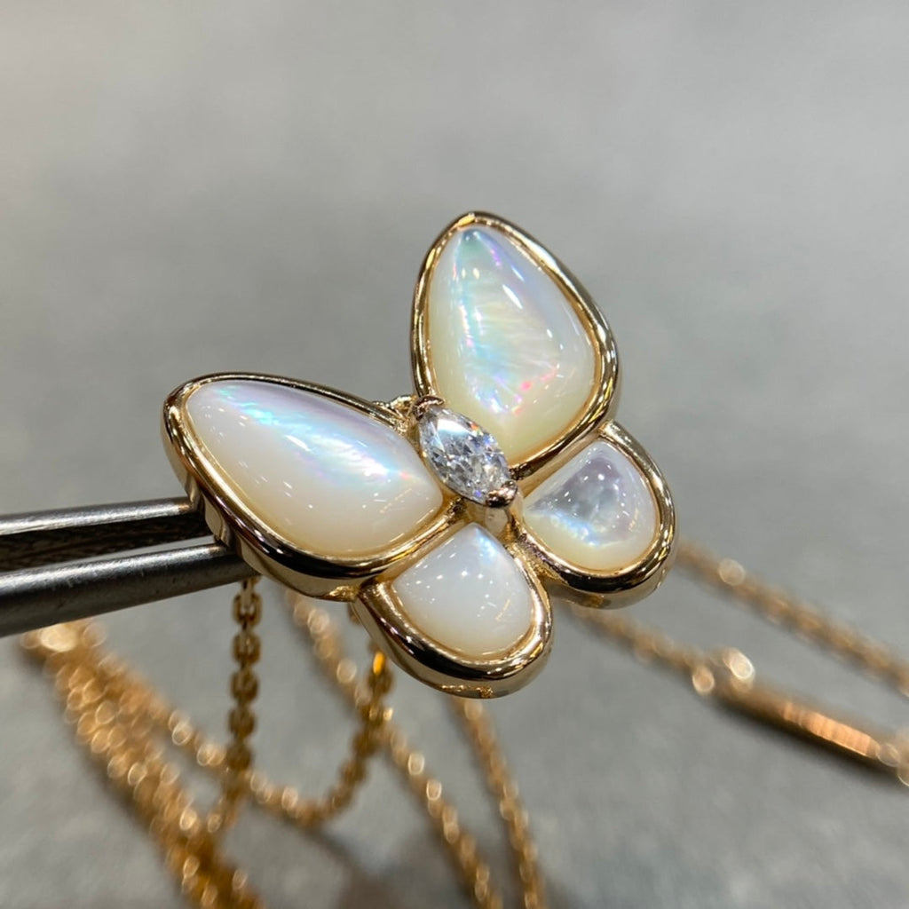 ¡®Loco¡¯BUTTERFLY MOP DIAMOND NECKLACE