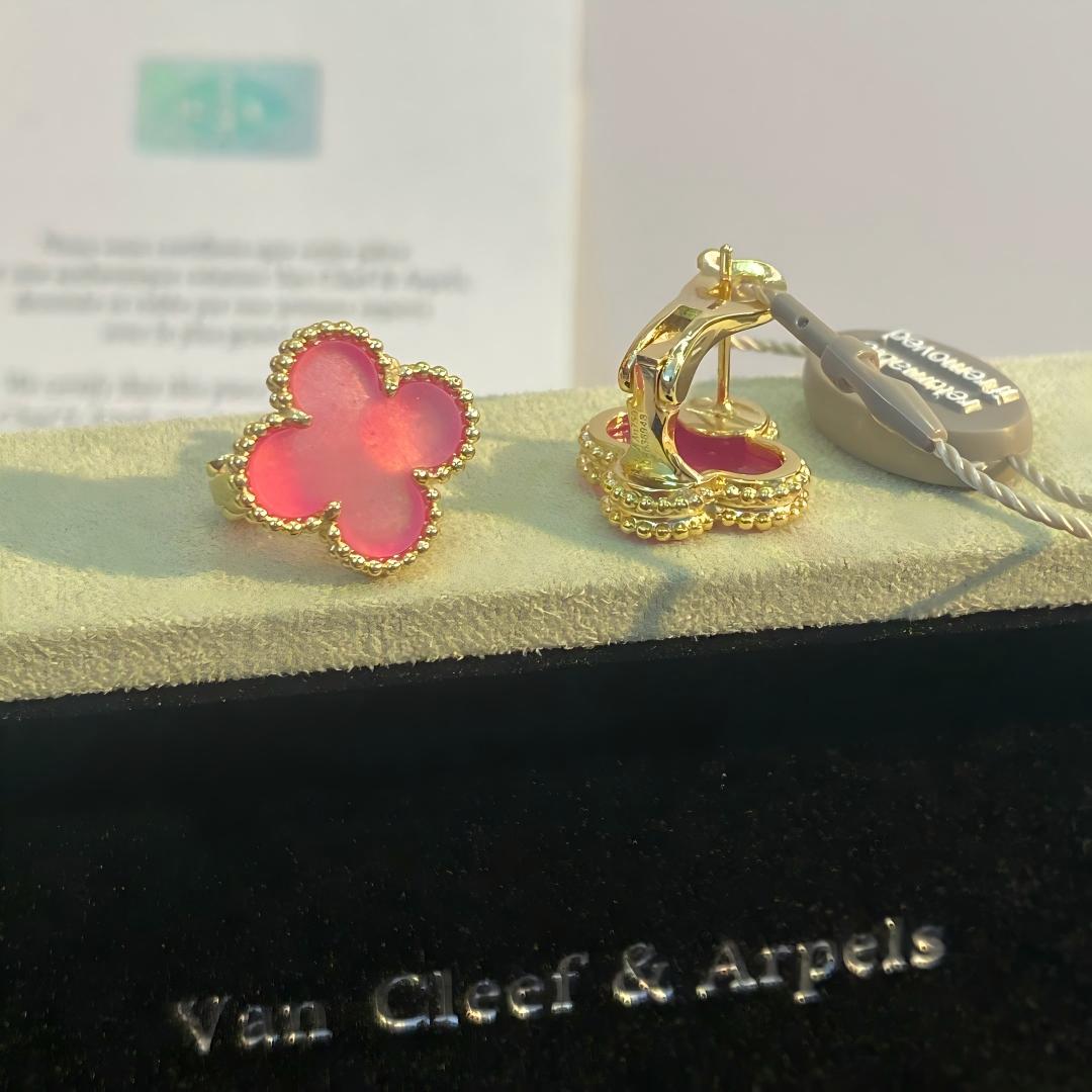 [Loco]NEW CLOVER 15MM PINK ENAMEL STUD EARRINGS
