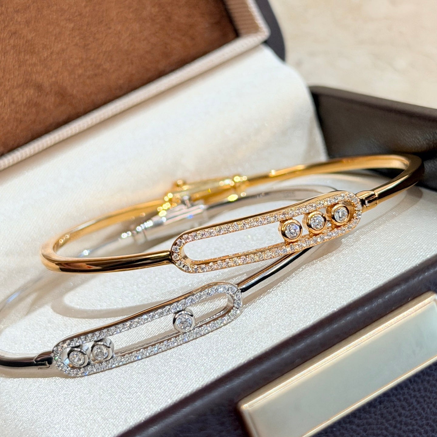[Loco ]Move Pavé Diamond Bangle Bracelet M