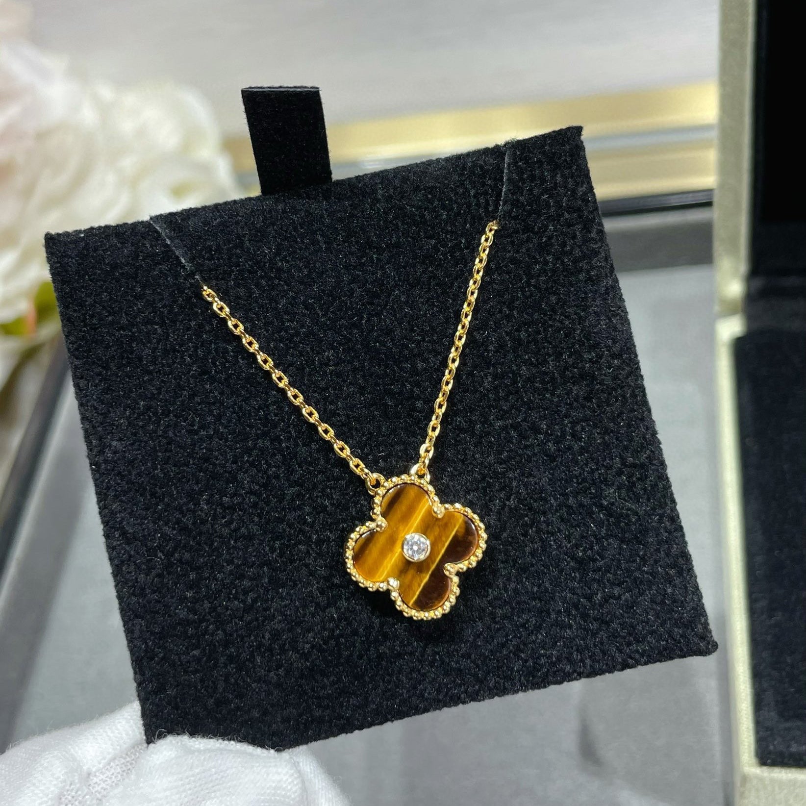 ¡®Loco¡¯CLOVER 15MM DIAMOND AND YELLOW TIGER'S EYE AGATE necklace