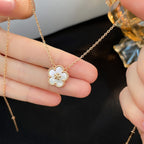 ¡®Loco¡¯LUCKY  WHITE MOP  PLUM BLOSSOM NECKLACE