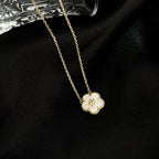 ¡®Loco¡¯LUCKY  WHITE MOP  PLUM BLOSSOM NECKLACE