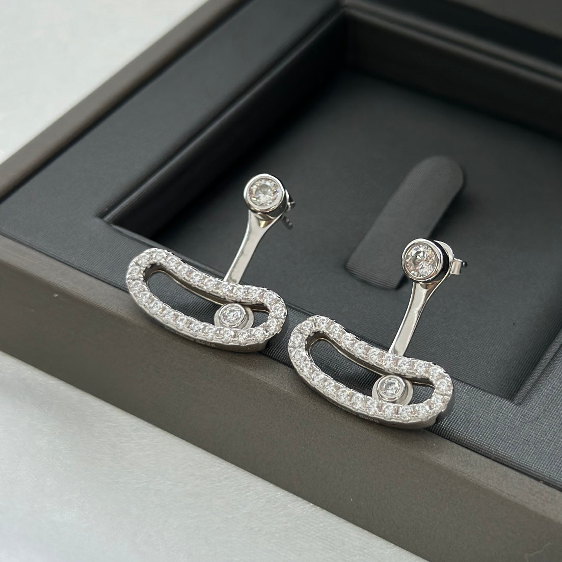 [Loco ]MOVE UNO SILVER DIAMOND EARRINGS