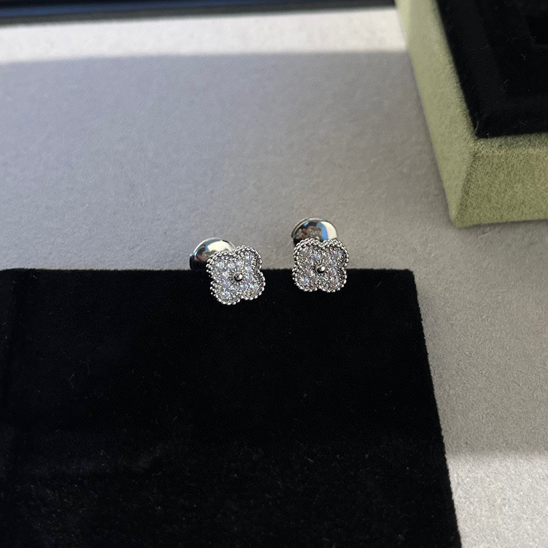 ¡®Loco¡¯CLOVER MINI DIAMOND STUD EARRINGS